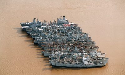 U.S._Reserve_Fleet_ships_laid_up_on_the_James_River_Virginia_USA_on_28_January_1996_6495267-scaled
